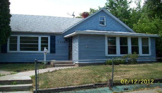 5215 N 6th St, Minneapolis, MN 55430 