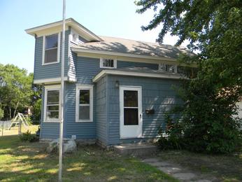 639 Johnson St, Anoka, MN 55303 