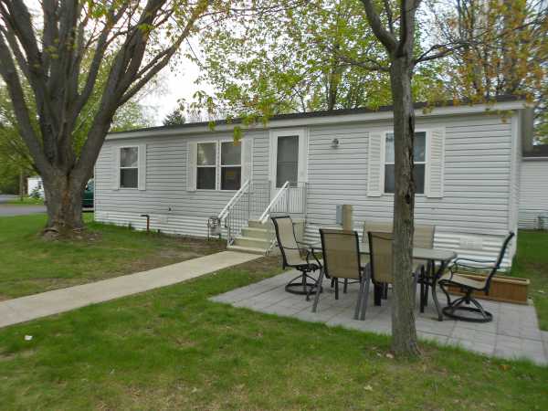 61 Lee St, Forest Lake, MN 55025 