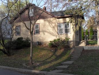833 Stickney St, Saint Paul, MN 55107 