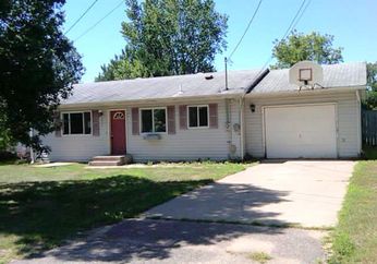 205 10th St NW, Pine City, MN 55063 