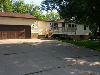 707 First St SE, New Prague, MN 56071 