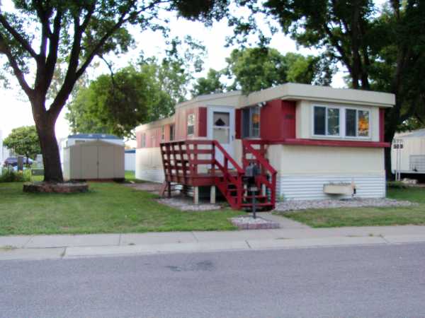 980 Piper Dr, New Brighton, MN 55112 