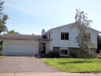 11880 Pennsylvania Ave N, Champlin, MN 55316 