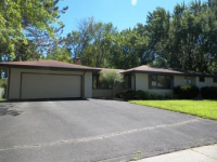 2411 W 110th St, Bloomington, MN 55431 