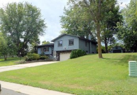 9125 Oakwood Rd, Saint Bonifacius, MN 55375 