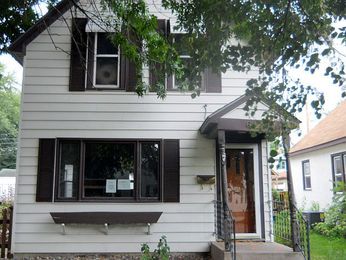 647 10th Avenue N, South Saint Paul, MN 55075 