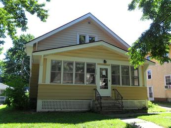 734 Manomin Ave, Saint Paul, MN 55107 
