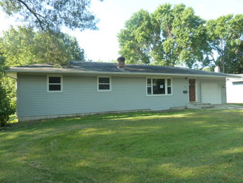 804 Johanna Ave SE, Willmar, MN 56201 