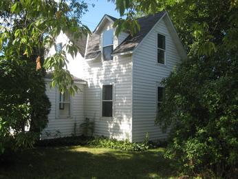 304 1st St SW, Twin Valley, MN 56584 