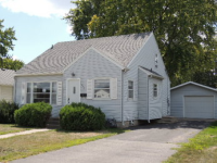 403 Pierce Ave, North Mankato, MN 56003 
