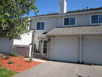 566 Mission Hills Way W, Chanhassen, MN 55317 