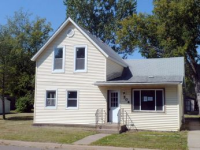 504 8th St SW, Little Falls, MN 56345 