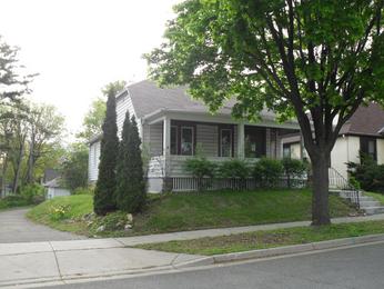 864 Ottawa Avenue, St Paul, MN 55107 