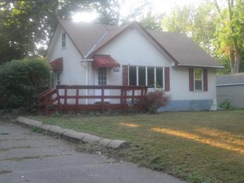 7914 Greenfield Ave, Mounds View, MN 55112 