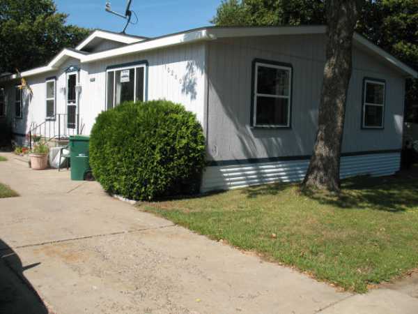 10200 Fillmore St, Blaine, MN 55434 