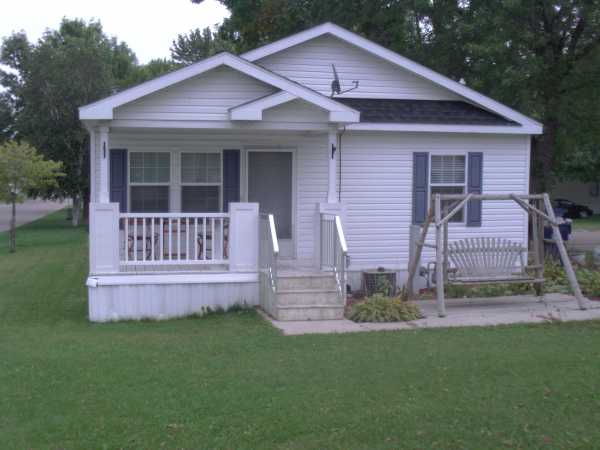 301 Ceasar Ave, Lakeville, MN 55044 