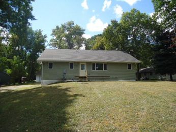 1306 Black Oak Ave, Montevideo, MN 56265 