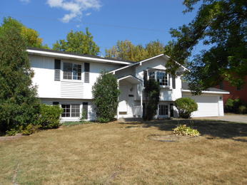 2413 Brenner Avenue, Maplewood, MN 55109 