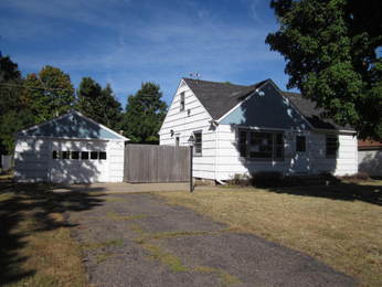 5137 Ewing Ave N, Brooklyn Center, MN 55429 