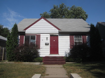 2001 4th St E, Saint Paul, MN 55119 