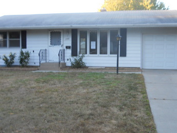 1581 Mclean Ave, Saint Paul, MN 55106 