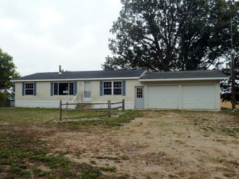 20375 160th St NE, New London, MN 56273 