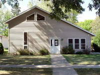 237 Buck Ave NE, Madelia, MN 56062 