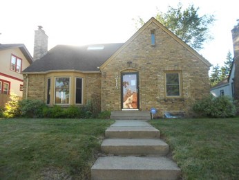 2115 Vincent Ave N, Minneapolis, MN 55411 