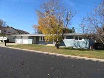 905 38th Ave, Goodview, MN 55987 