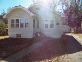 1702 York Ave, St Paul, MN 55106 