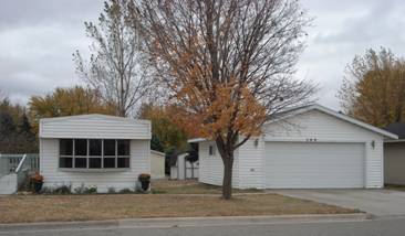 509 30th St NW, Faribault, MN 55021 