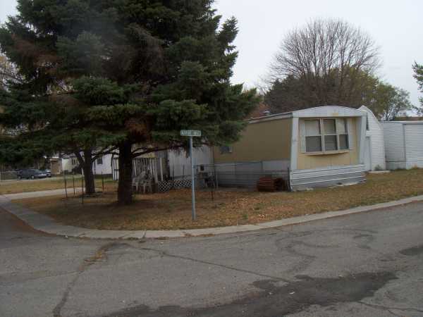 113 Mayfair Drive, Moorhead, MN 56560 