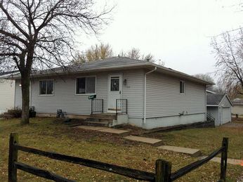 2131 42nd St NW, Rochester, MN 55901 