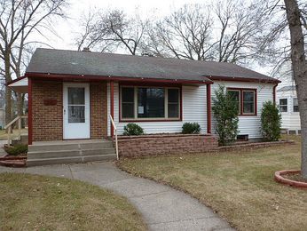 937 26th Ave N, St Cloud, MN 56303 