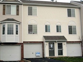 7744 Arboretum Village Cir, Chanhassen, MN 55317 