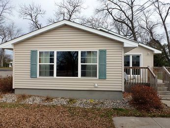 140 N Jupiter St, Cosmos, MN 56228 