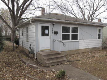 285 Hazelwood St, St Paul, MN 55106 
