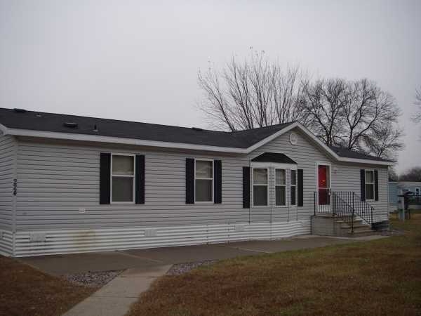 224 Beach Dr, Rockford, MN 55373 