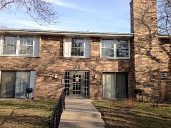 831 Old Settlers Tr #3, Hopkins, MN 55343 