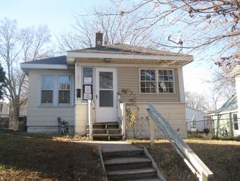 1041 Galtier St, Saint Paul, MN 55117 