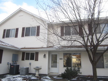 7582 13th St N, Oakdale, MN 55128 