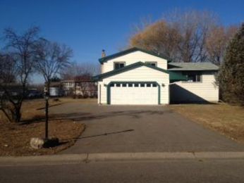 10938 Eagle St NW, Coon Rapids, MN 55433 