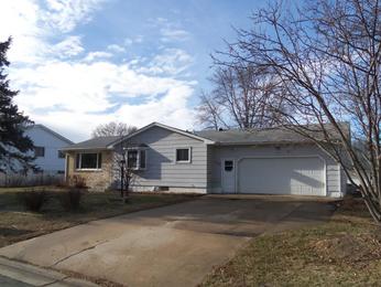912 10th Street, Farmington, MN 55024 