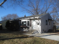 2065 Northwood Dr, North Saint Paul, MN 55109 