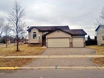 308 Glenwood St SW, Isanti, MN 55040 