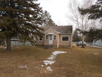 416 South River St., Cook, MN 55723 