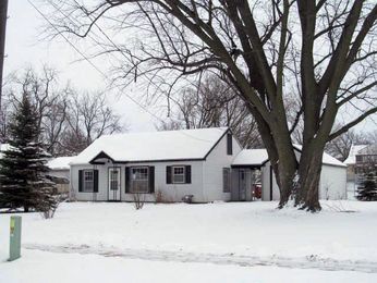 204 1st Ave NW, Dodge Center, MN 55927 