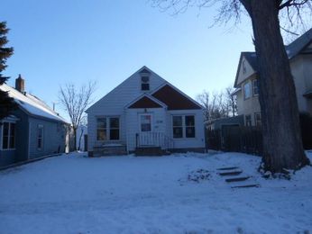 1096 Magnolia Ave E, Saint Paul, MN 55106 