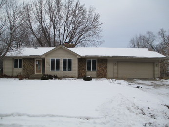 3208 W 132nd St, Burnsville, MN 55337 